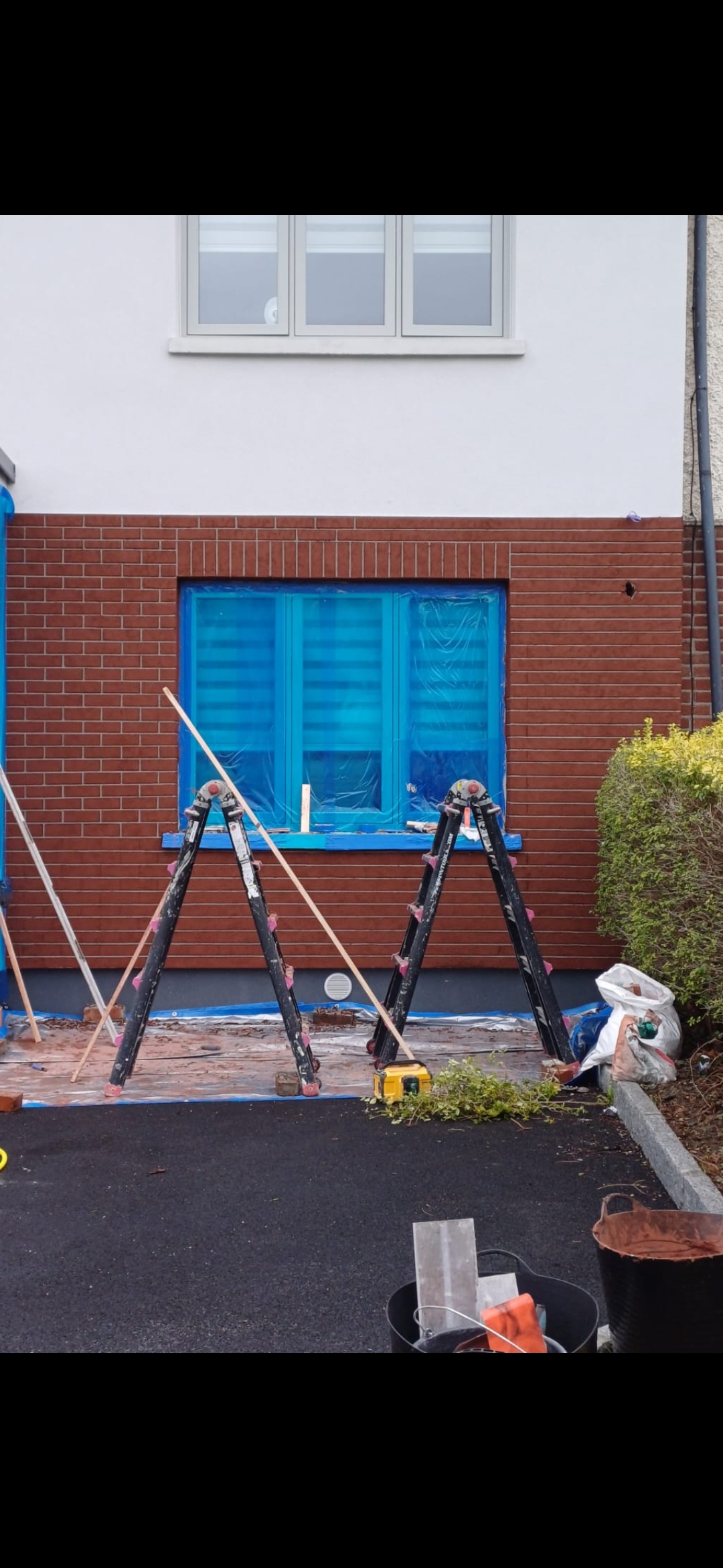 Brick-effect external wall insulation install